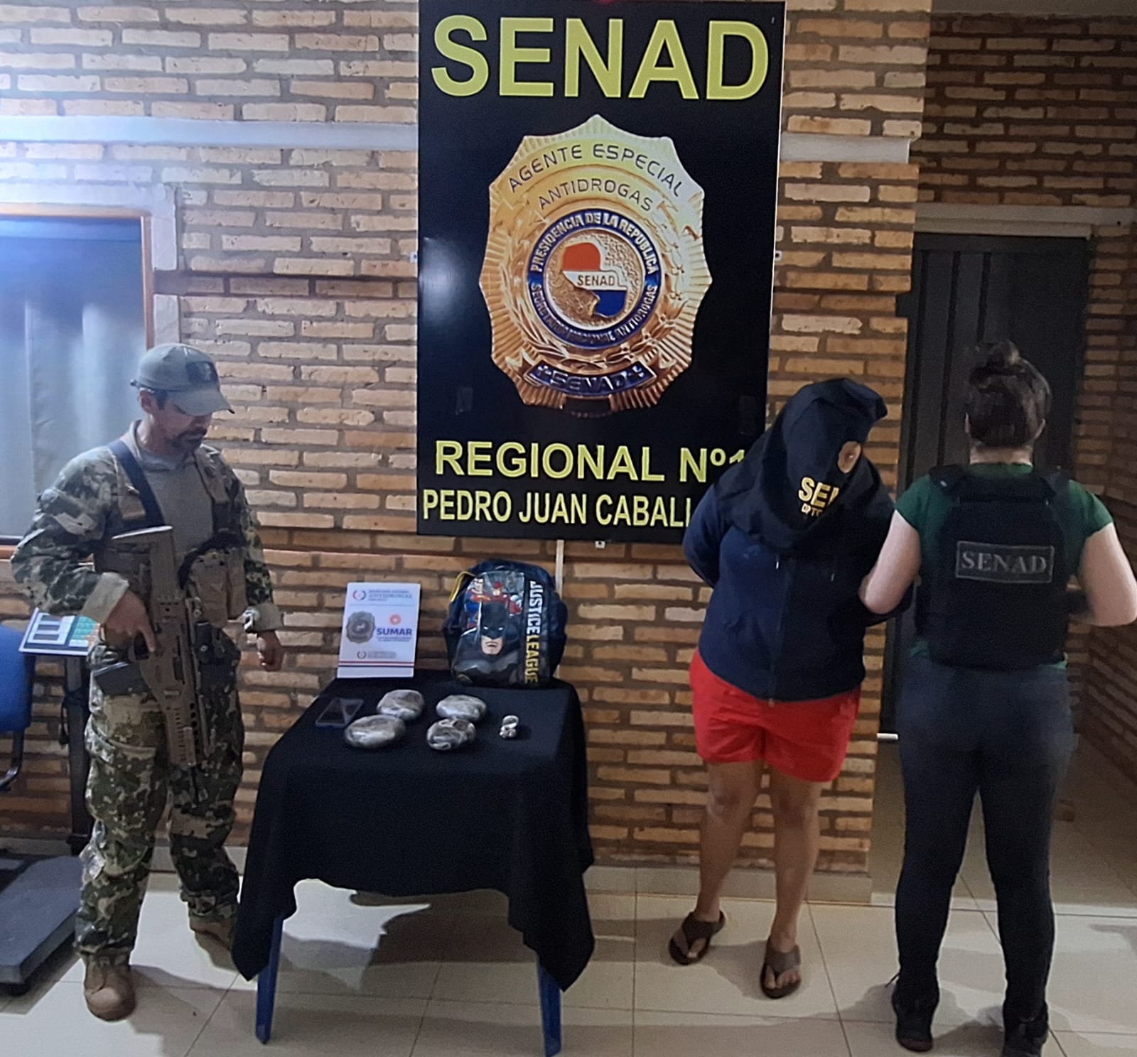 Senad captura a mujer que realizaba delivery de drogas