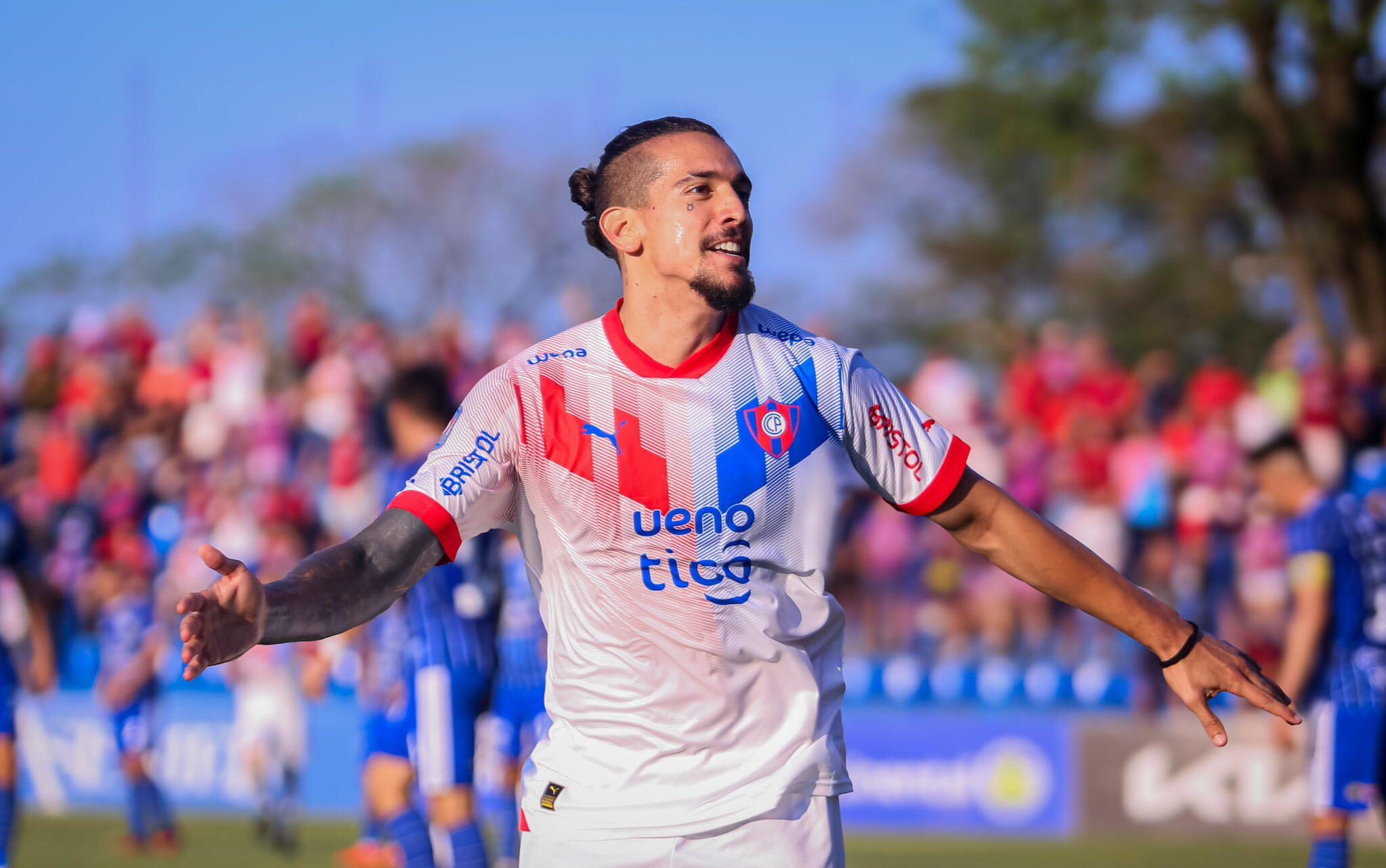  “Chico” le dio la victoria a Cerro ante los “solenses”