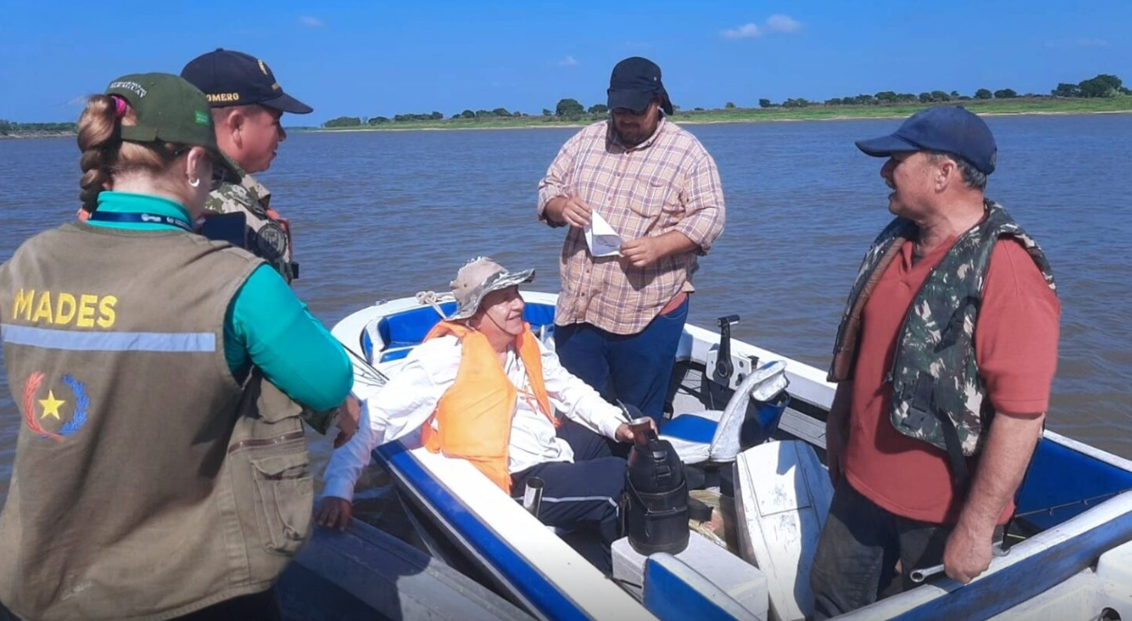 Retiran 3.000 metros de espineles del río Paraná