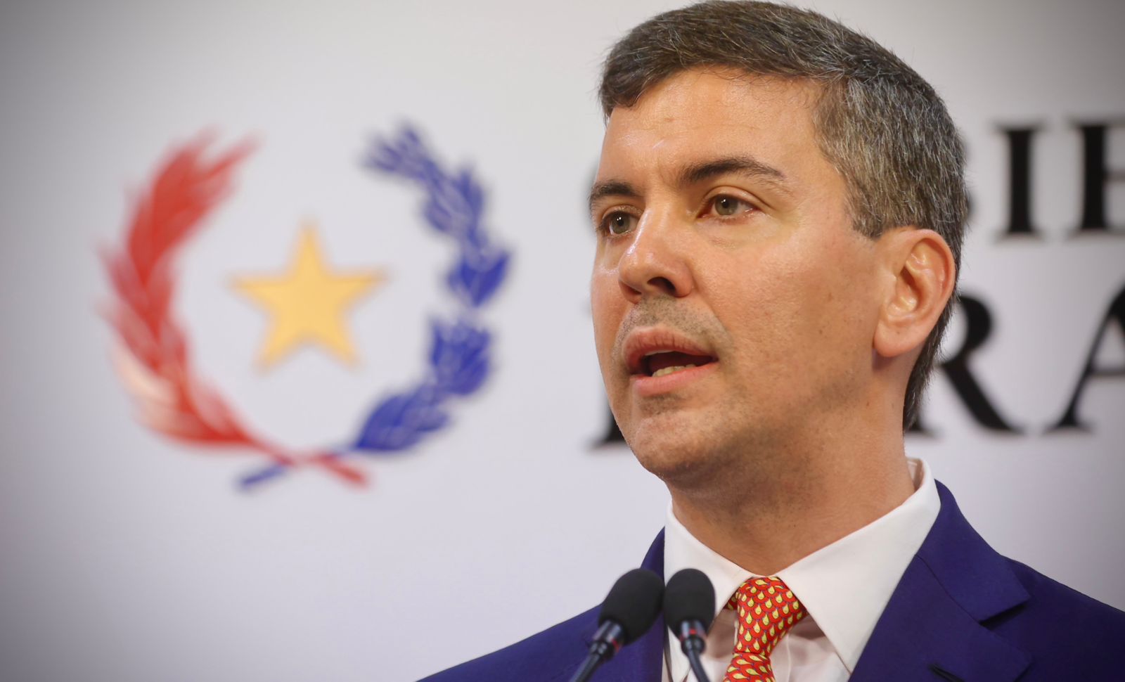 Gobierno reduce nuevamente el precio de las naftas