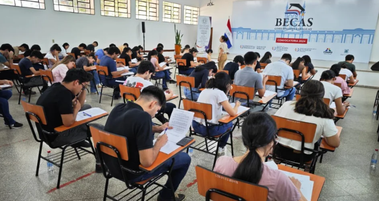 Ofrecen cursillo gratuito para acceder a las Becas de Gobierno