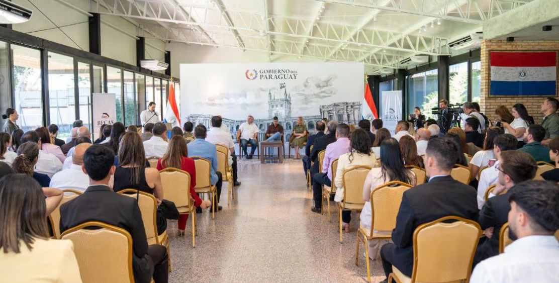 Última semana para postular a las 5.000 becas del Gobierno