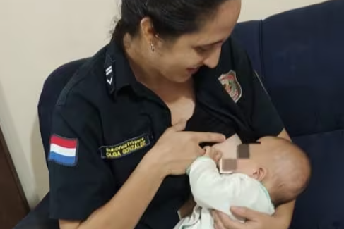 Policía amamantó a bebé extraviada durante peregrinación en Caacupé