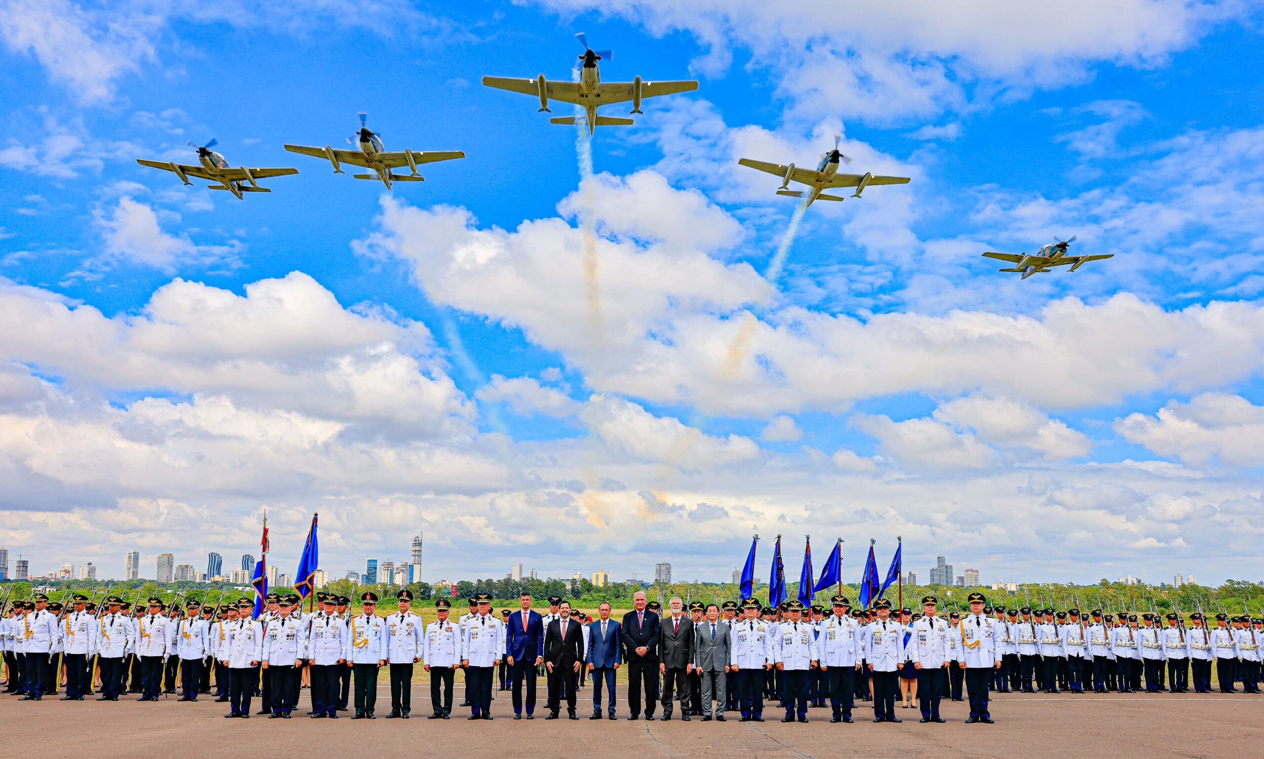 Fuerza Aérea Paraguaya celebra 101 años con mirada al futuro