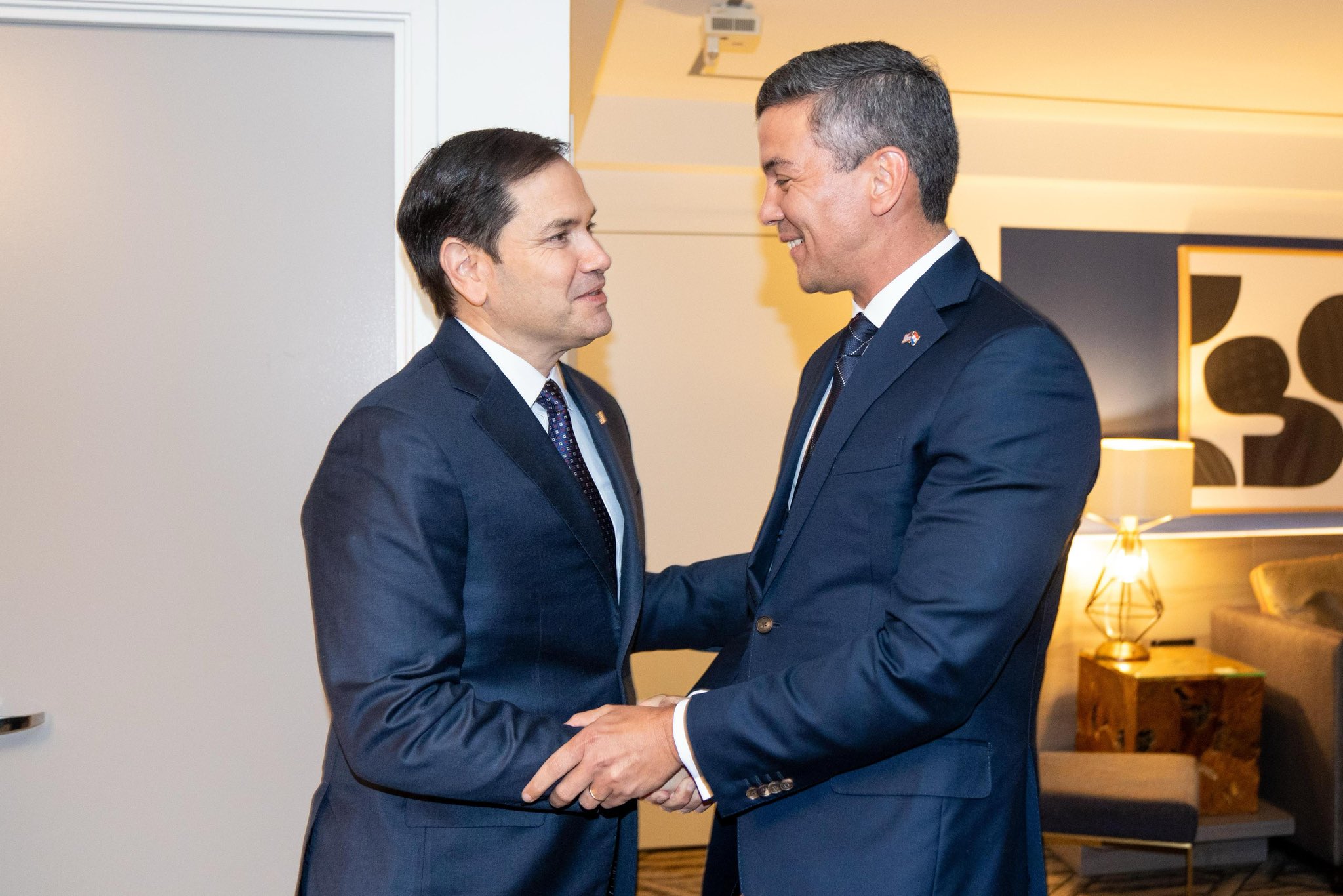 Peña fortalece vínculos entre Paraguay y Estados Unidos