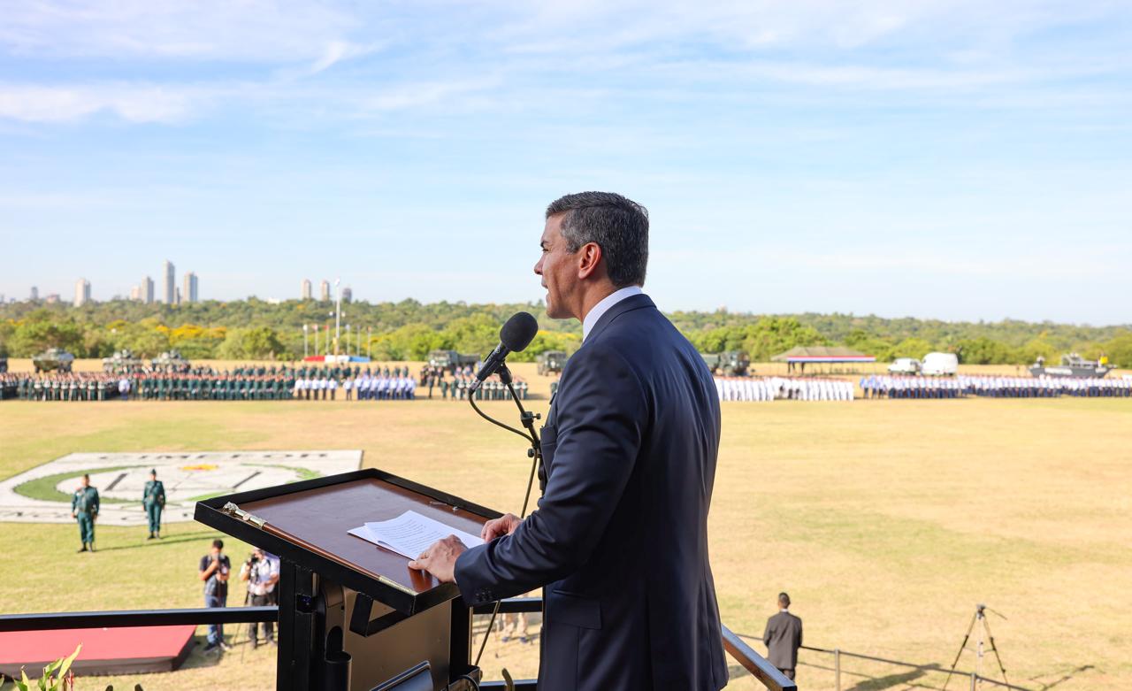 Peña preside ceremonia de egreso de la promoción 2025 de CIMEFOR