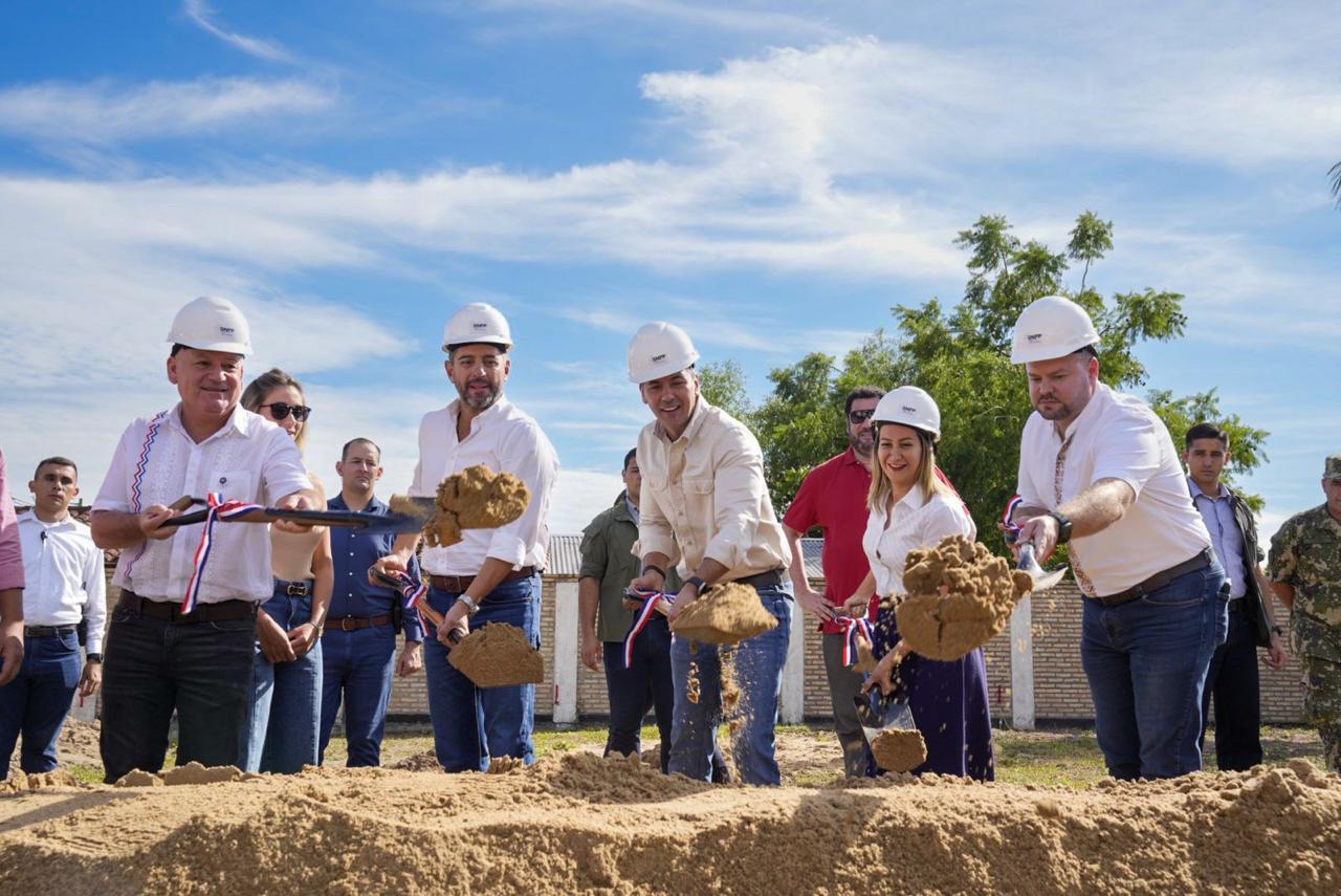 Autoridades supervisan obras edilicias en el SNPP Regional Ñeembucú