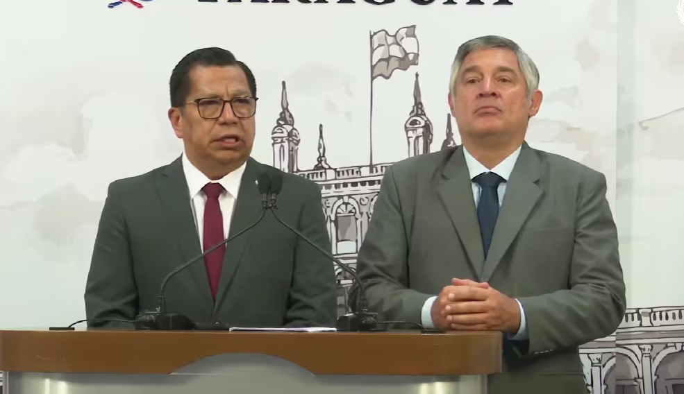 Ministro Tadeo Rojas acusa de «mala fe» a directora de Escuela San Jorge