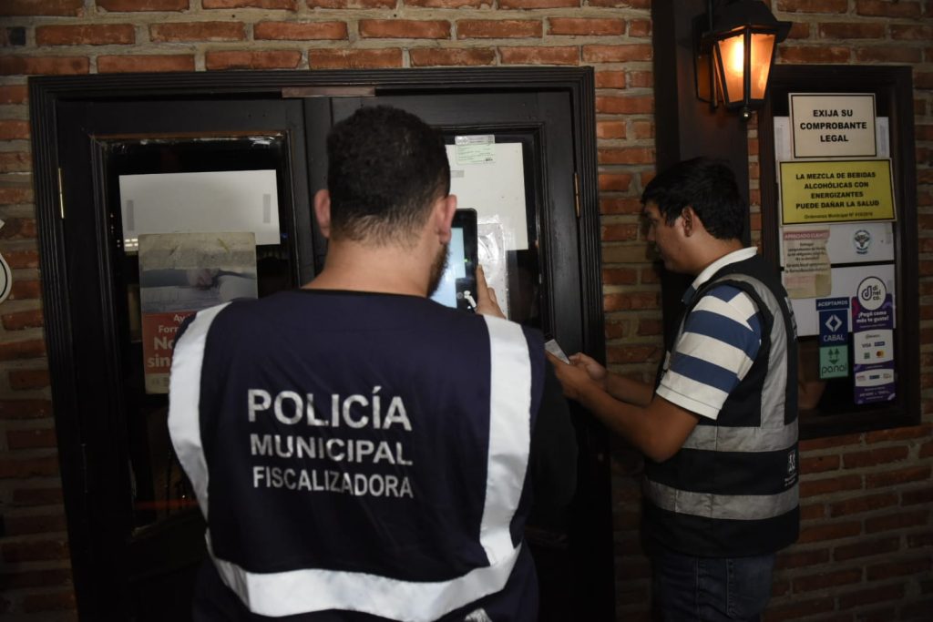 Municipalidad inspecciona locales nocturnos en Villa Morra para garantizar seguridad