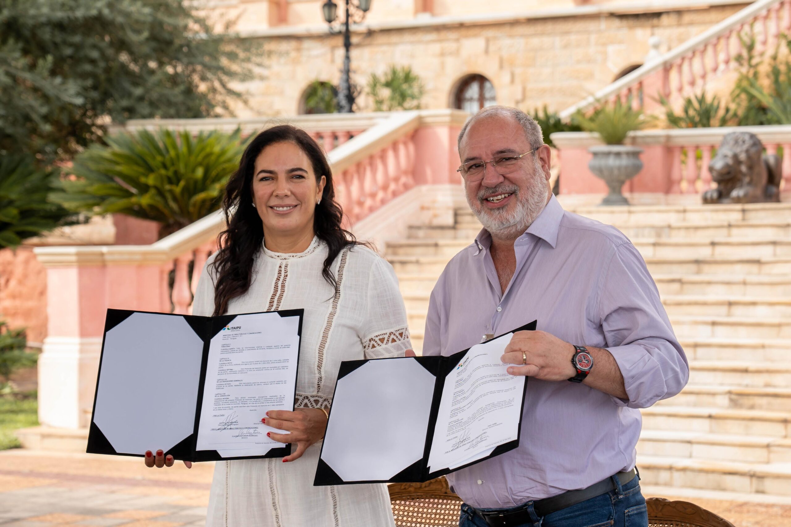 Gobierno pavimentará 1.000 km de caminos urbanos en el país