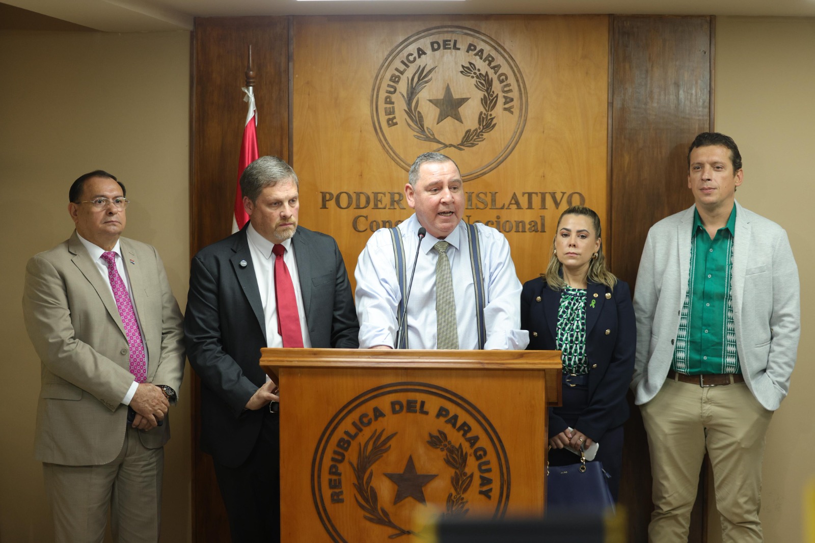 Senado convoca a Abdo Benítez por caso filtraciones