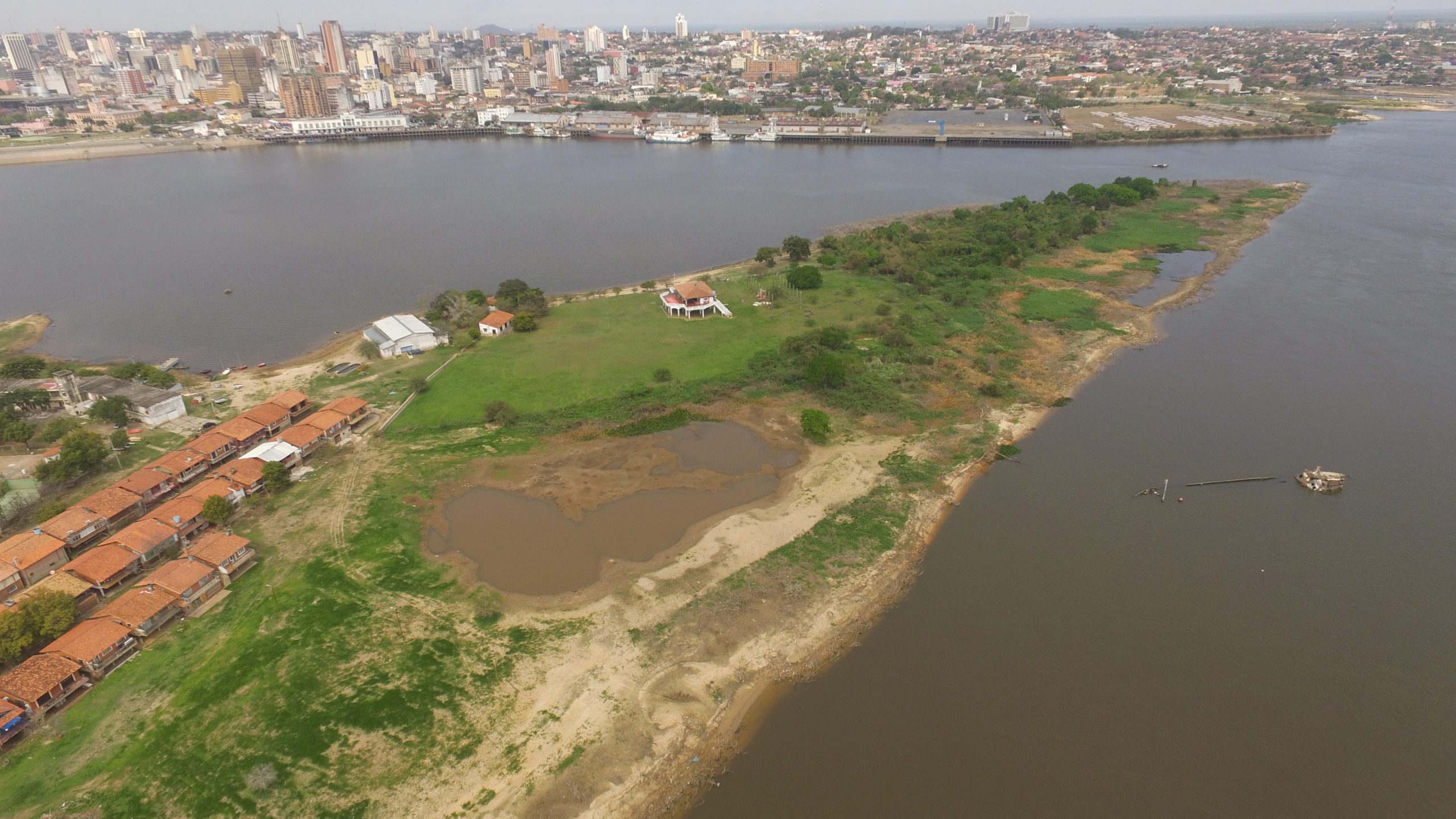 Activan protocolos para proteger a familias ante posible crecida del río Paraguay