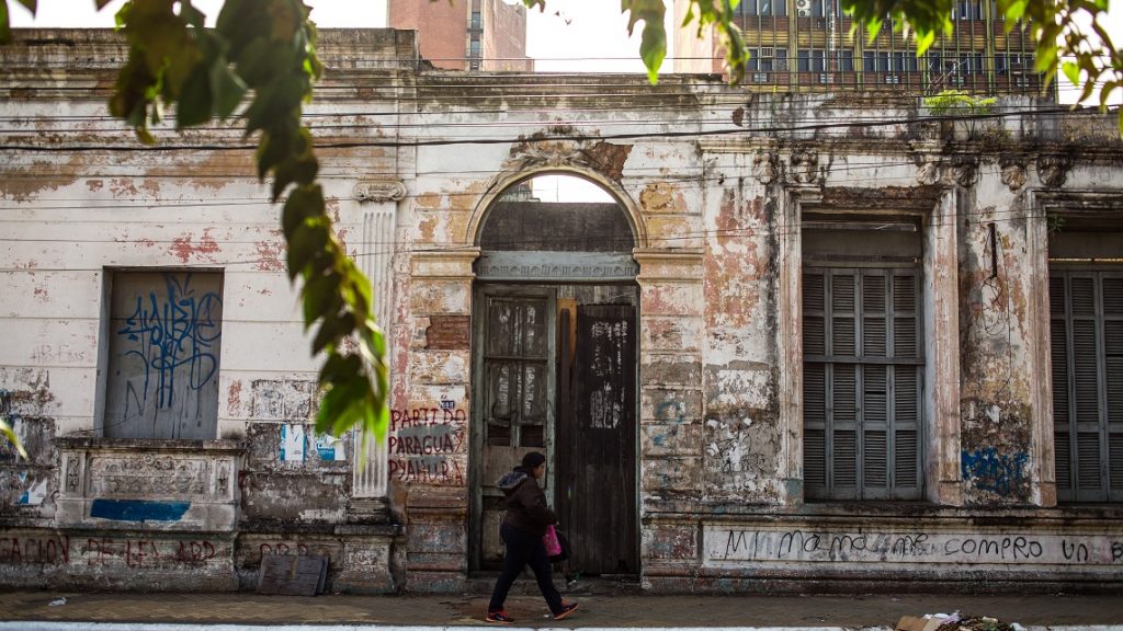 Recuperar el centro: Inician operativos de intervención en edificios abandonados