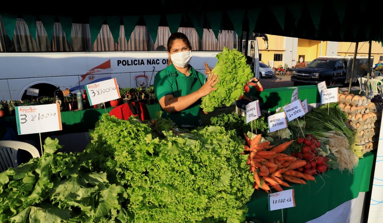 Sin intermediarios: Familias campesinas traen lo mejor del campo a la capital