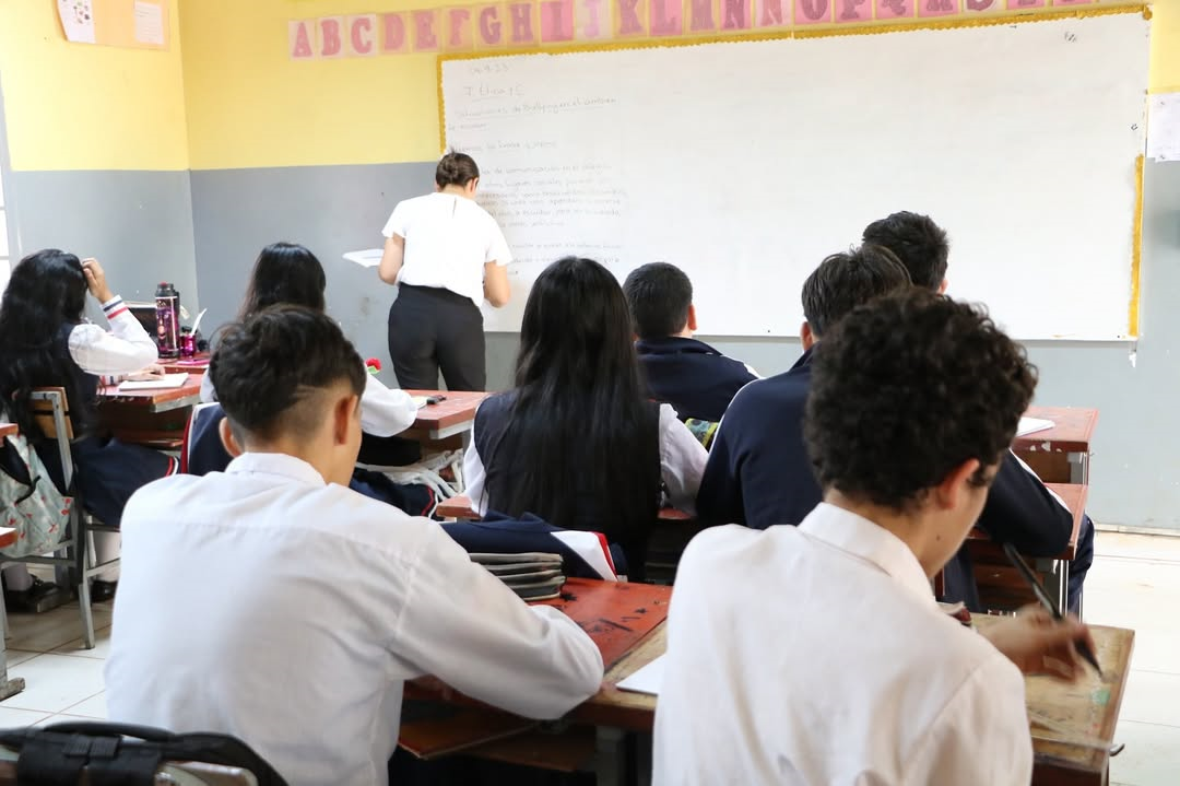 Por primera vez, MEC ofrece becas para estudiantes del tercer ciclo de escasos recursos