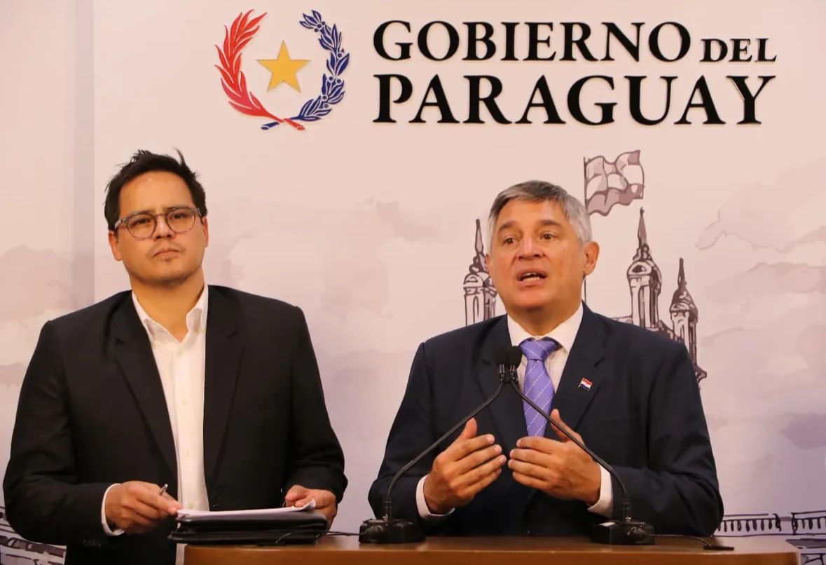 MEC amplía denuncia por filtración de resultados en examen de admisión docente