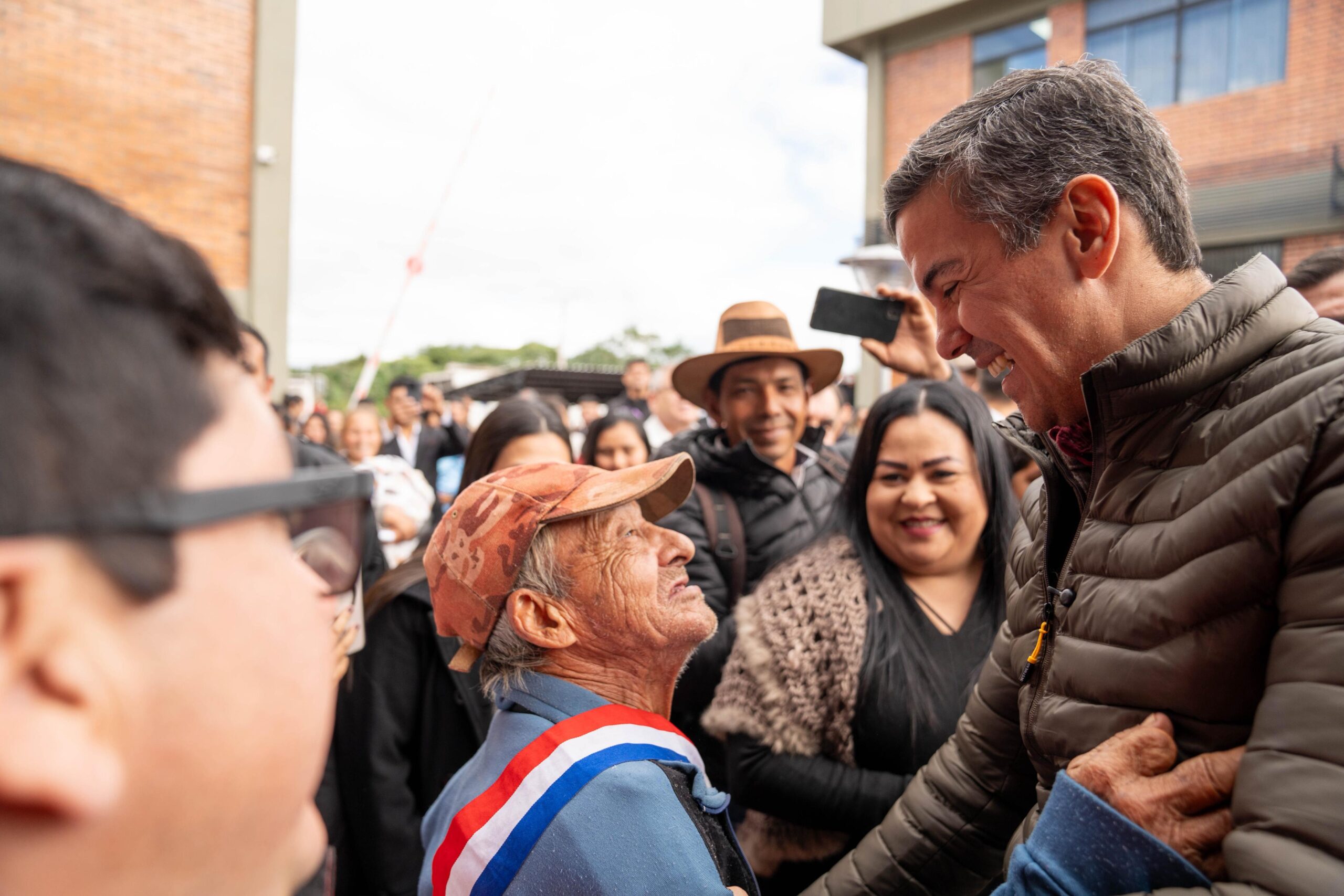 Gobierno entregó 101 viviendas a familias de Caazapá