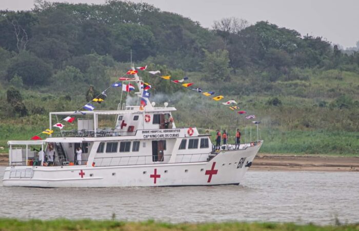 Buque hospital rumbo a Puerto Rosario para brindar asistencia médica