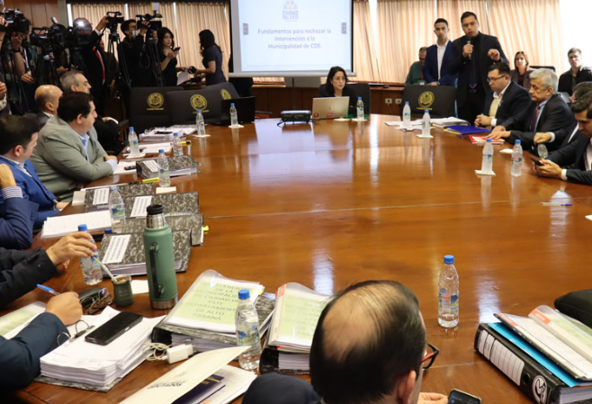 Contralor comparece ante Diputados y reitera denuncias sobre municipios