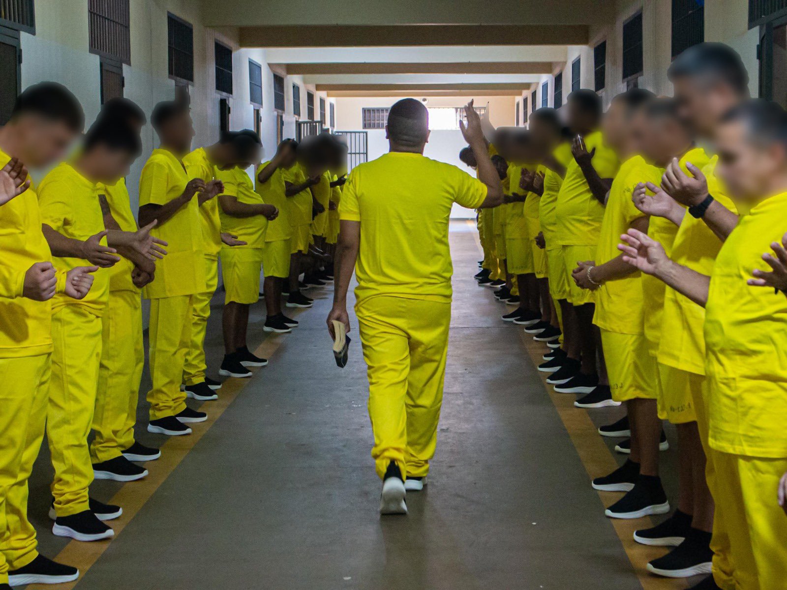 Personas privadas de libertad usarán uniforme obligatorio en nuevos centros penitenciarios