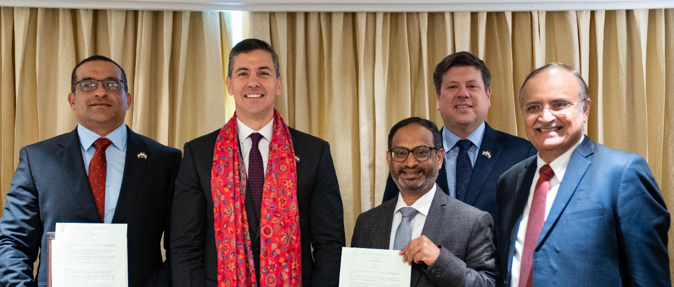 Peña concreta acuerdo por USD 150 millones para nueva planta de biocombustible en Paraguay