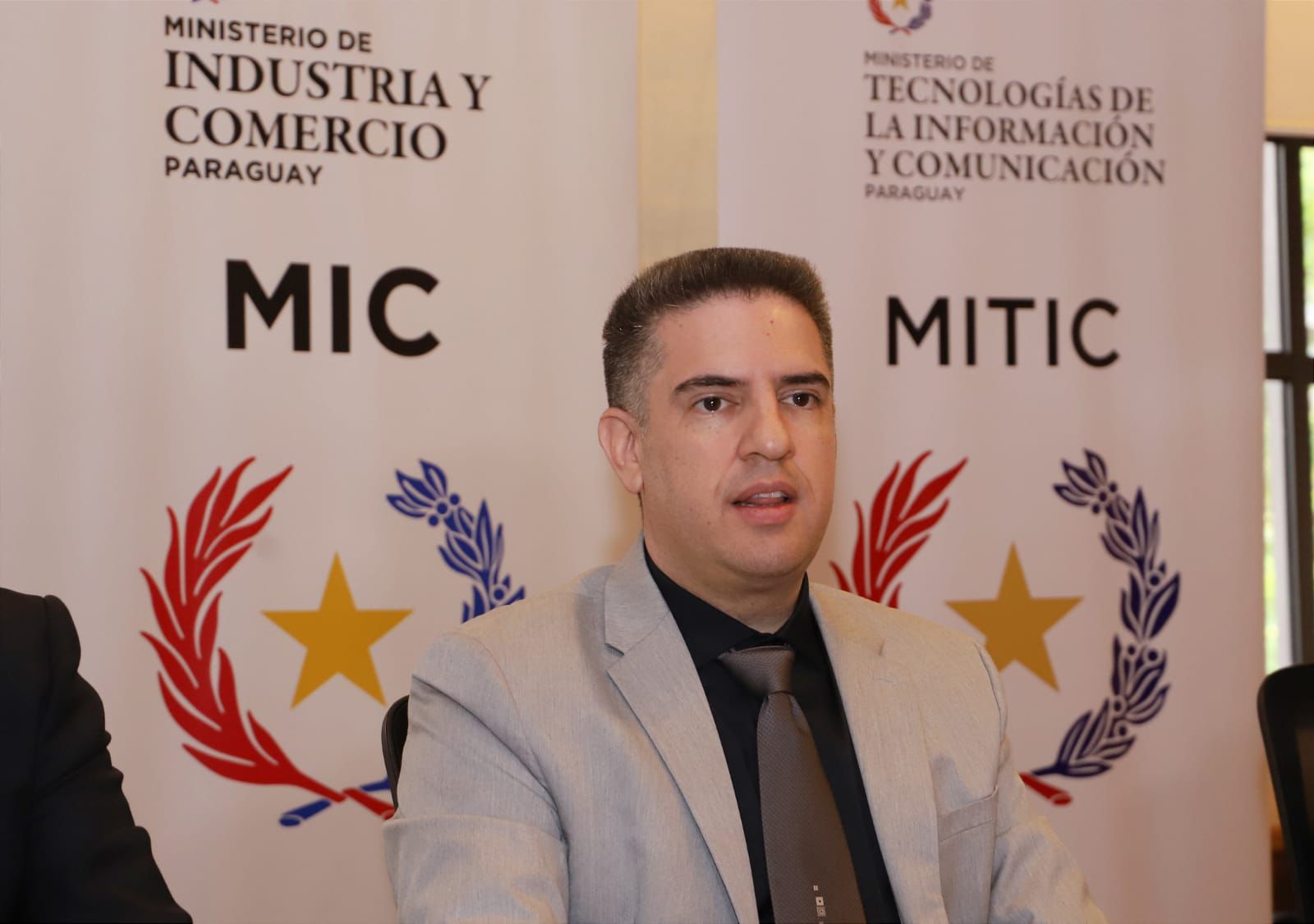 Mitic descarta secuestro de datos y negociar con hackers