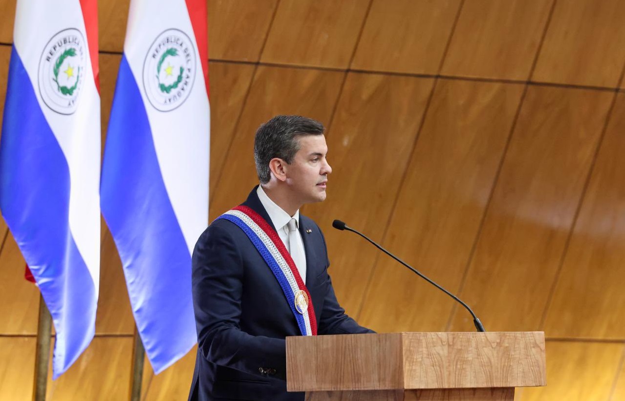 Santiago Peña condena ataque a balazos contra político colombiano