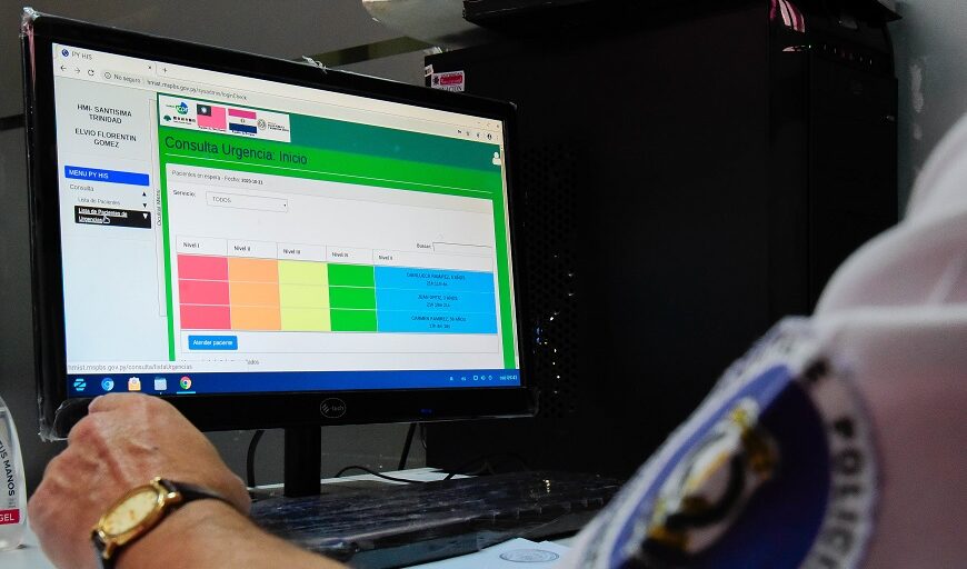 Más de mil centros de salud ya utilizan sistema digital para mejorar la atención en todo el país