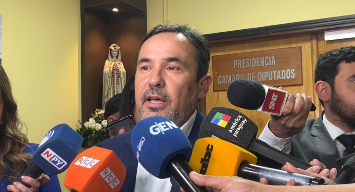 Gobierno lamenta anuncio de paro y asegura que hay flota pública lista para cubrir la demanda