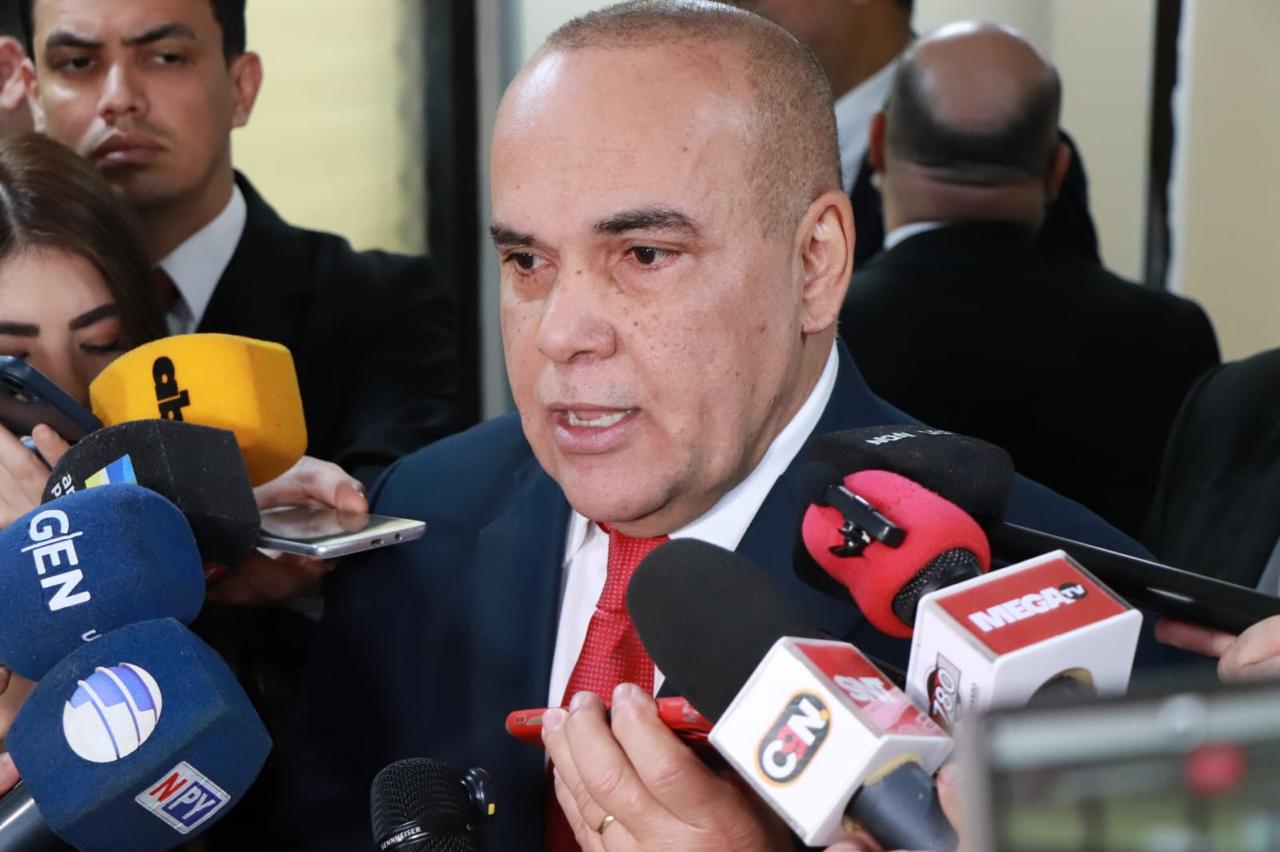 Bachi Núñez responde a críticas por monumento de la Paz del Chaco