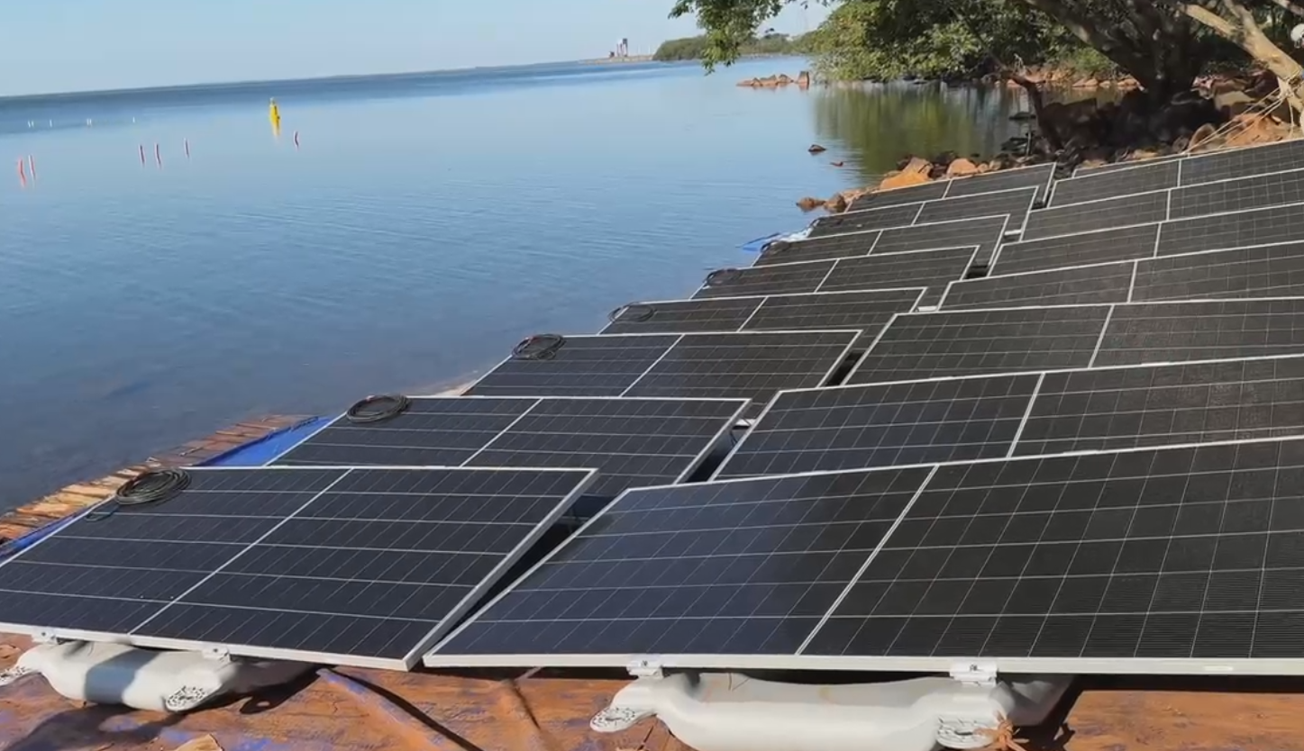 Itaipú impulsa energía limpia con innovadora planta solar flotante
