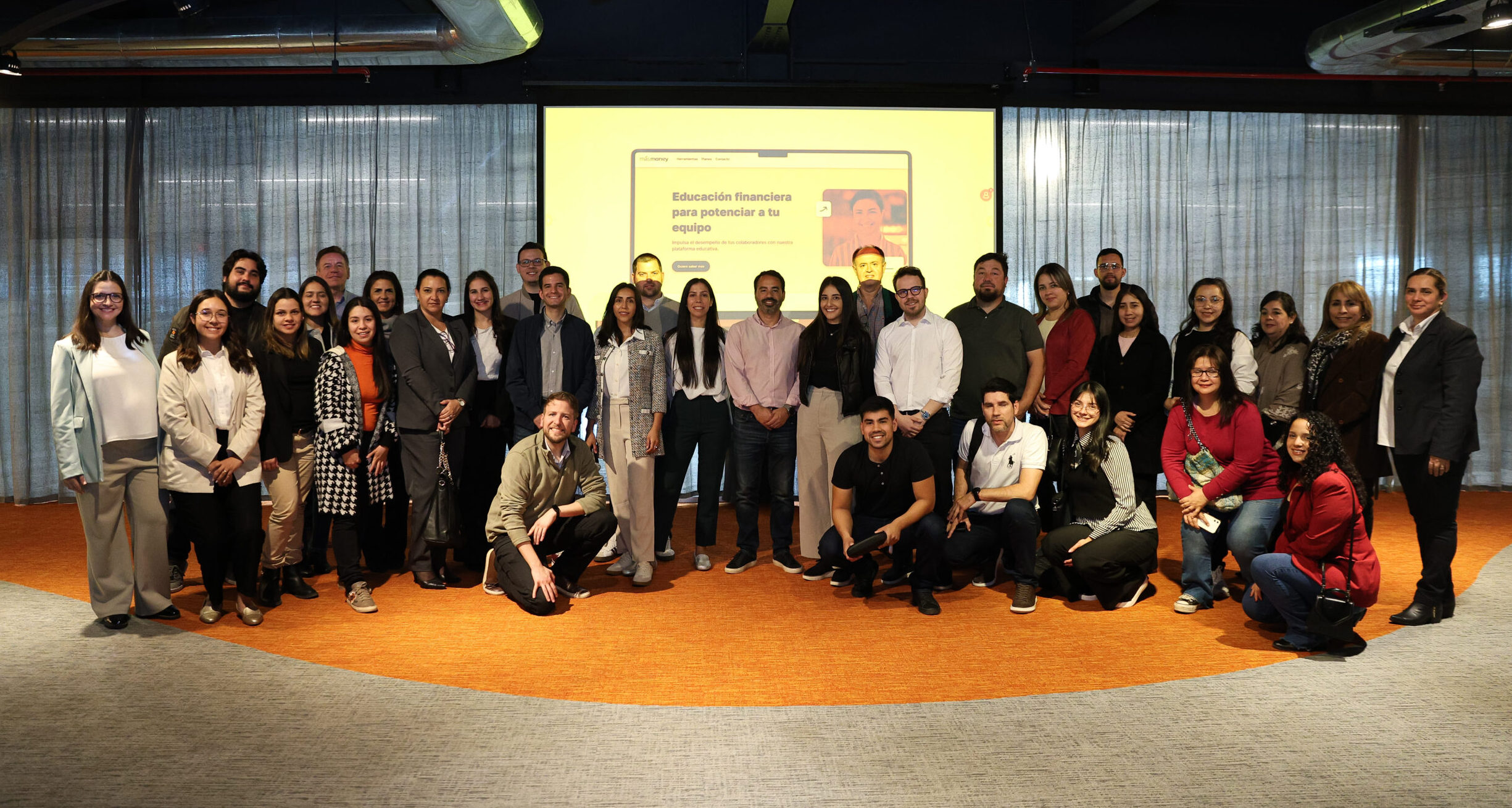 Miles de trabajadores accederán a capacitación financiera gracias a un convenio de salarios