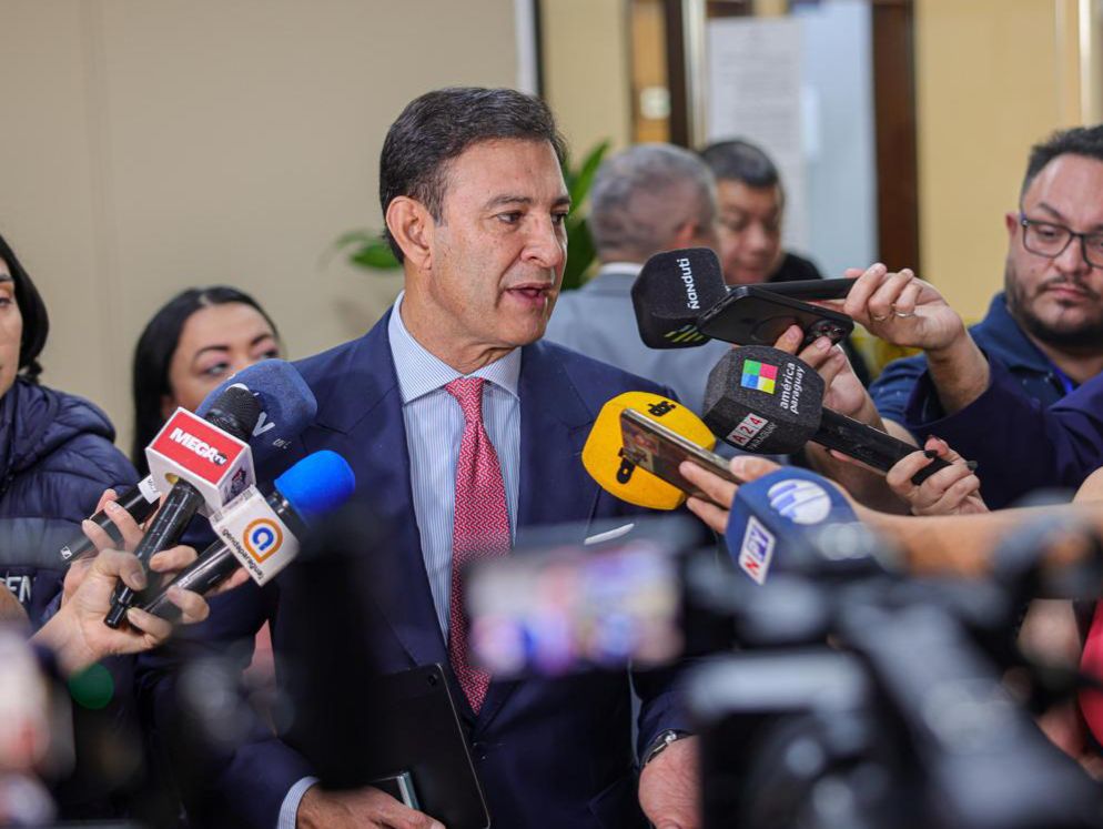 Beto Ovelar pide soluciones urgentes ante crisis financiera del IPS