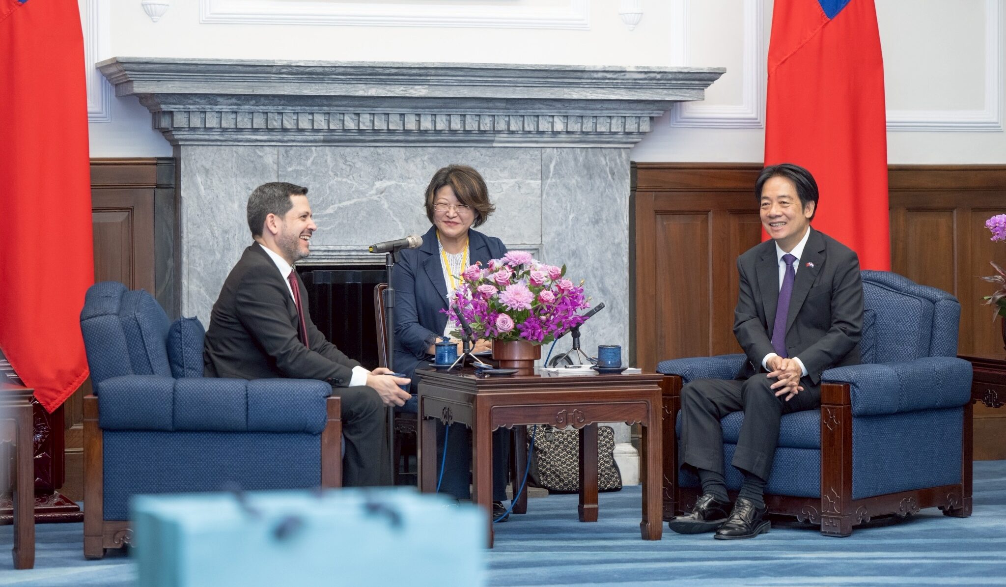 Taiwán refuerza la cooperación con Paraguay con un avión ambulancia y nuevas oportunidades académicas