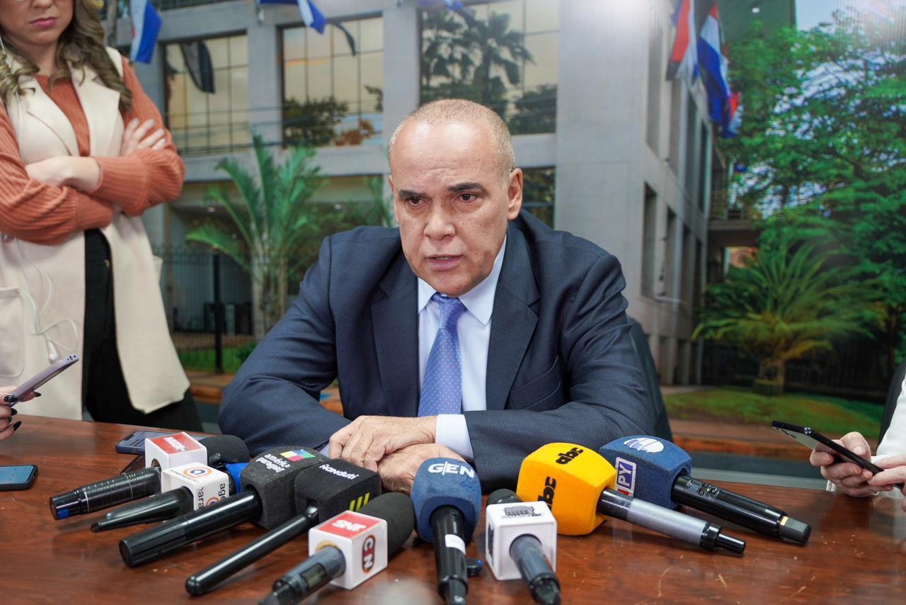 Polémica en la Junta Municipal de Lambaré: “Una mayoría no puede avasallar la ley”