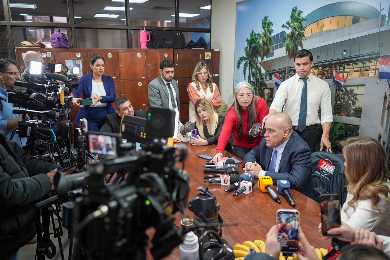 “La oposición sufre de cartitis desde el inicio”