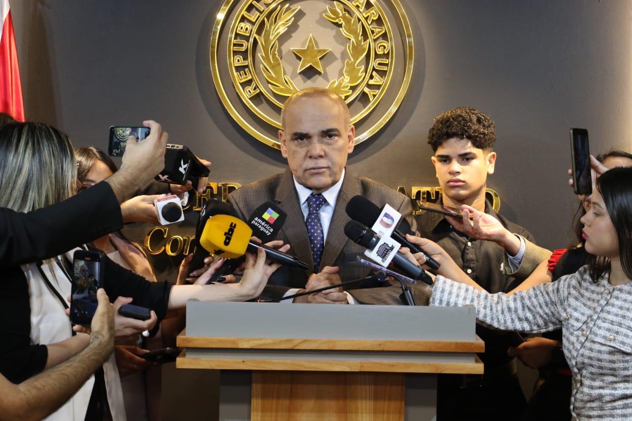 Bachi Núñez ve a Camilo Pérez con “buen perfil” y respalda al candidato que elija Asunción