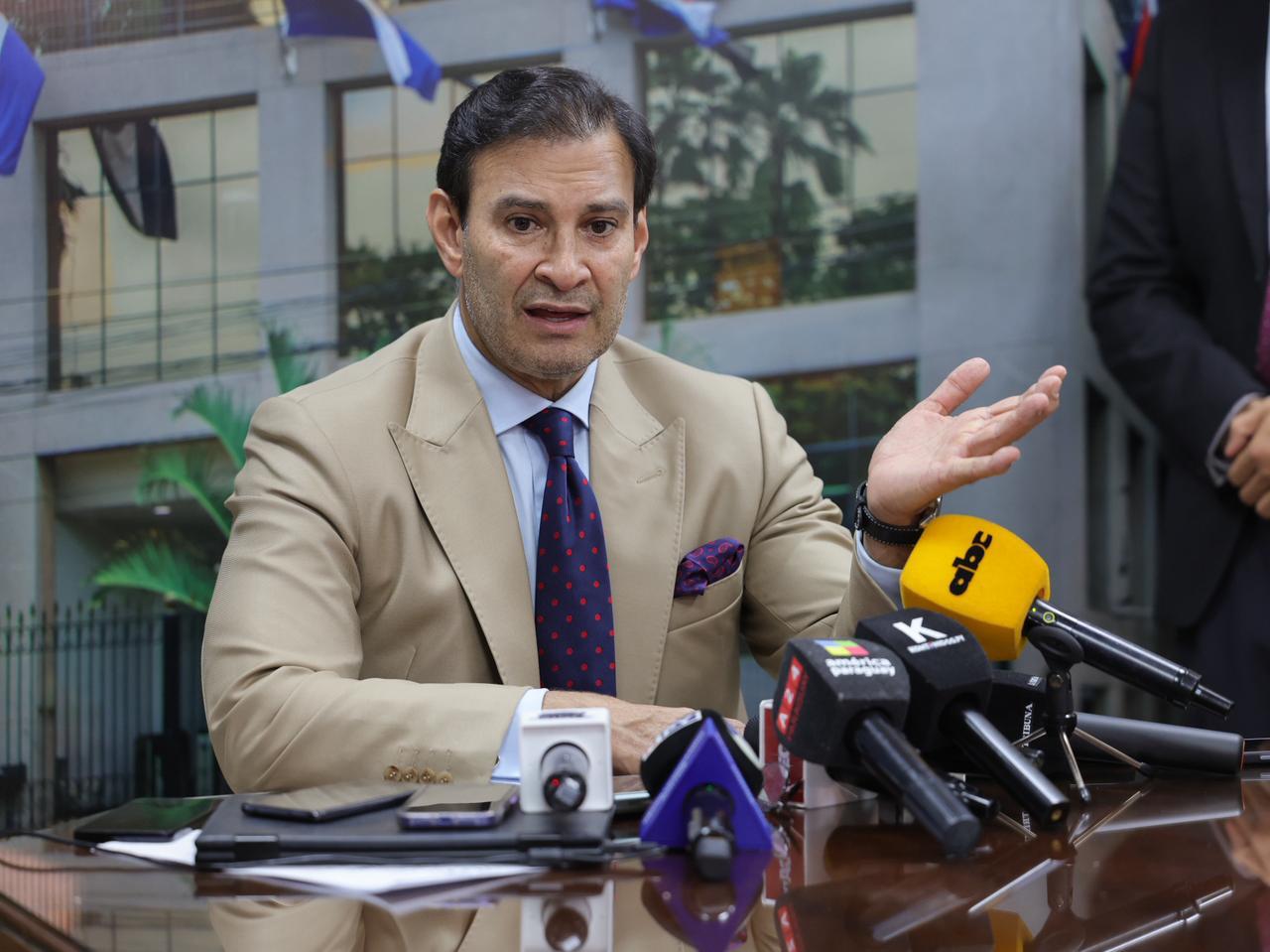 Ovelar confía en reponer fondos del TSJE y alerta que volver a papeletas sería un retroceso