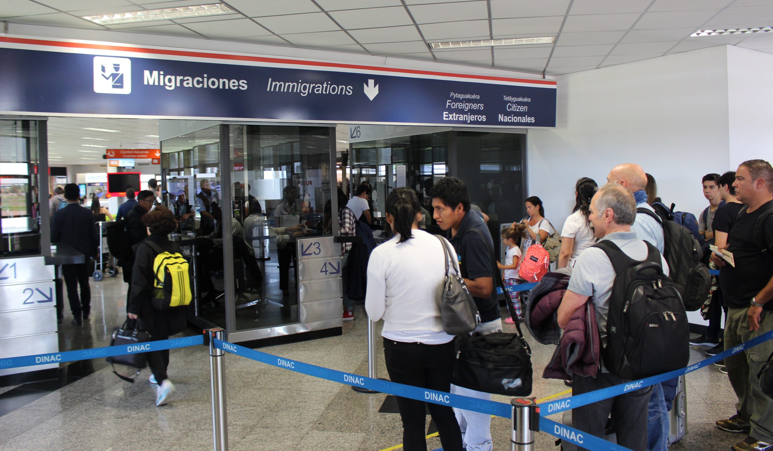 Migraciones recuerda requisitos para viajar al exterior en fin de año