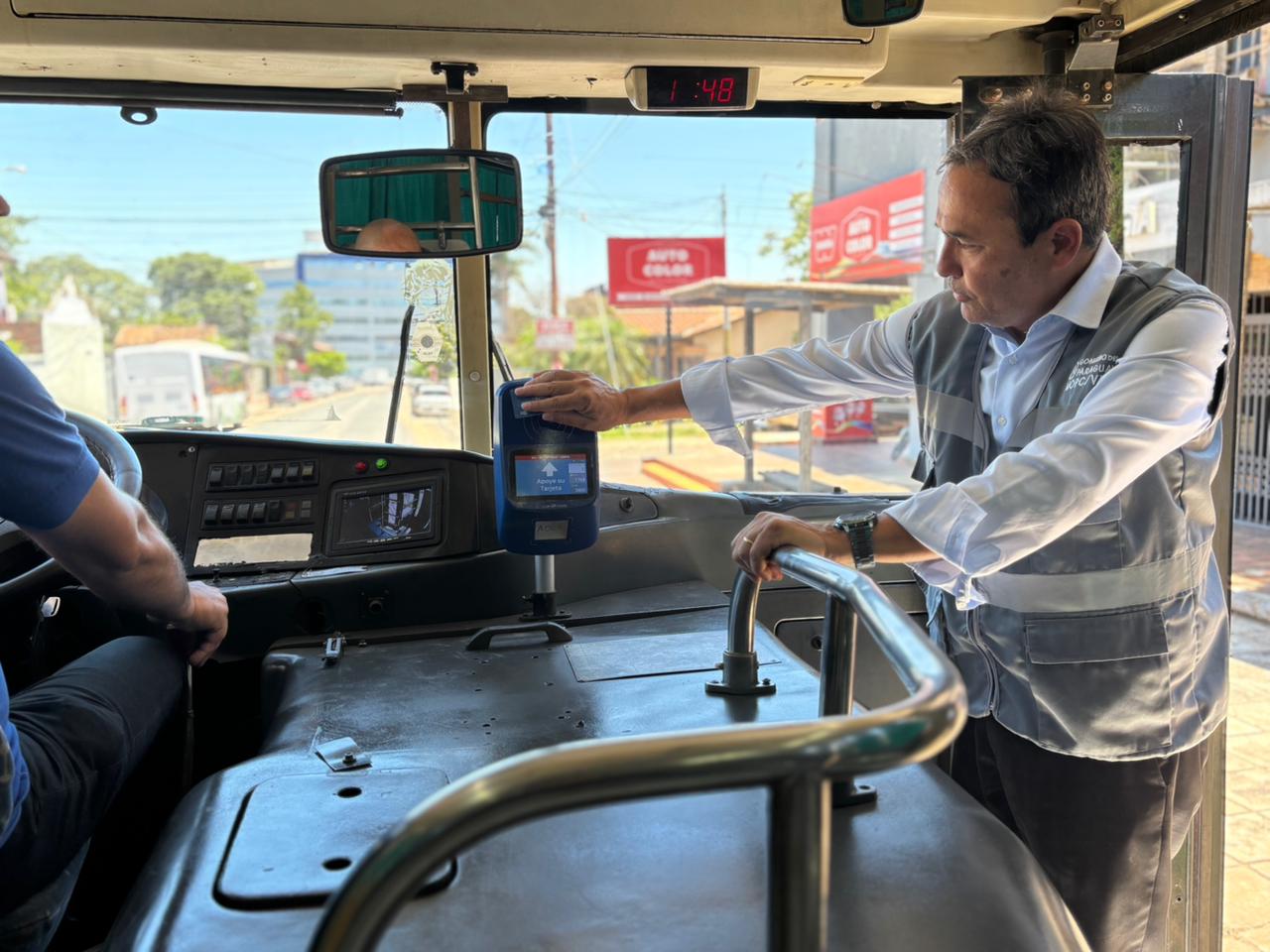 Inicia huelga de choferes y activan buses de contingencia estatales