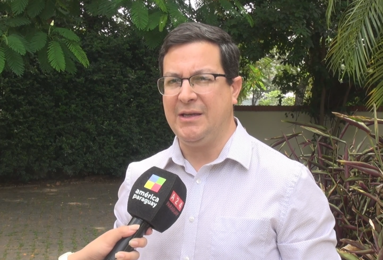 Gobierno resalta nueva baja de combustibles como alivio económico