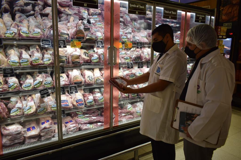 Así controlan la salubridad de alimentos en Asunción frente al calor intenso