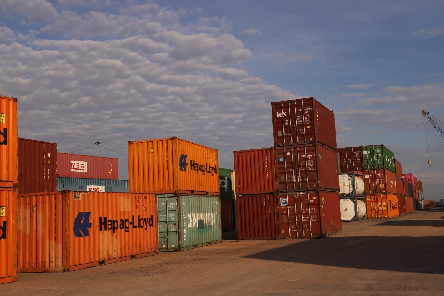 El comercio exterior creció y movió más de USD 16.700 millones