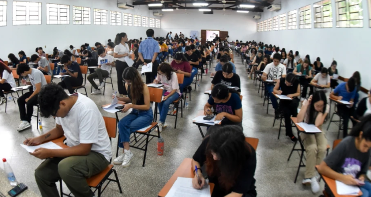 7.800 postulantes avanzan en proceso de Becas Gobierno