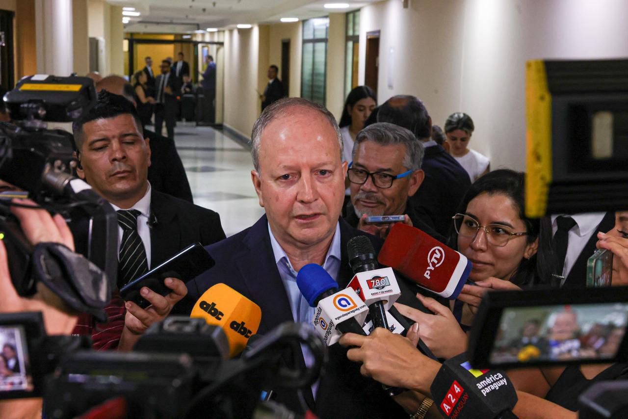 Ministro asegura que la reforma respeta derechos adquiridos y apunta a frenar el deterioro futuro de la Caja Fiscal