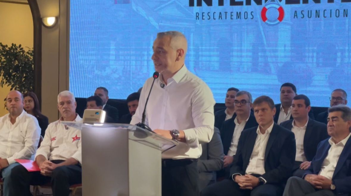 Daniel Centurión oficializa candidatura a intendente de Asunción por Añetete