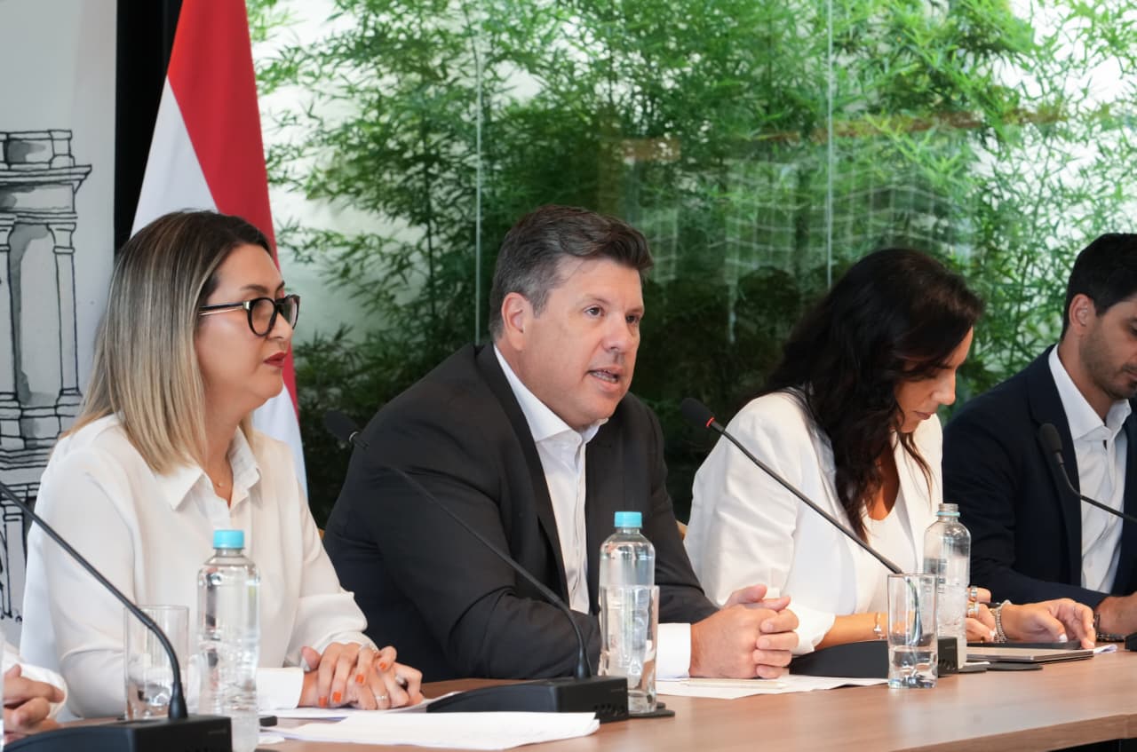 Javier Giménez respalda críticas de Alliana y endurece exigencias al gabinete