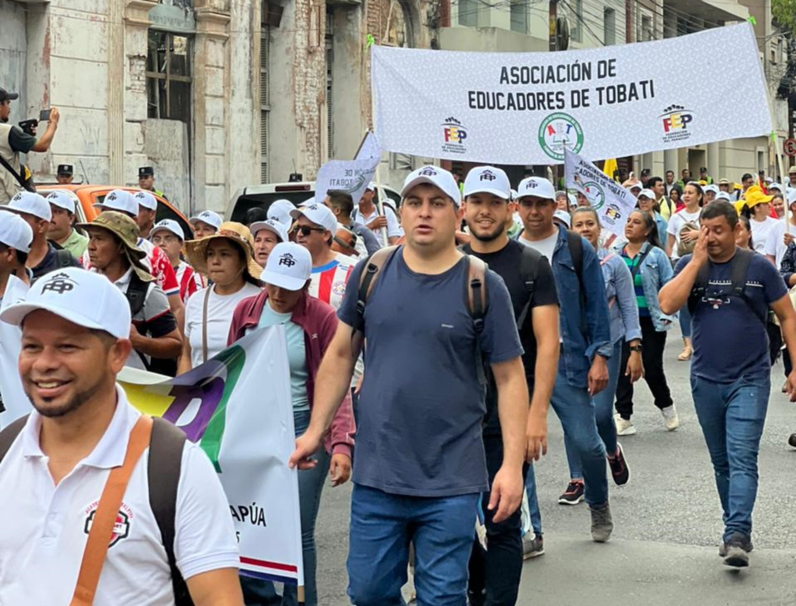 Aulas vacías por 48 horas: 24 gremios docentes se movilizarán en todo el país