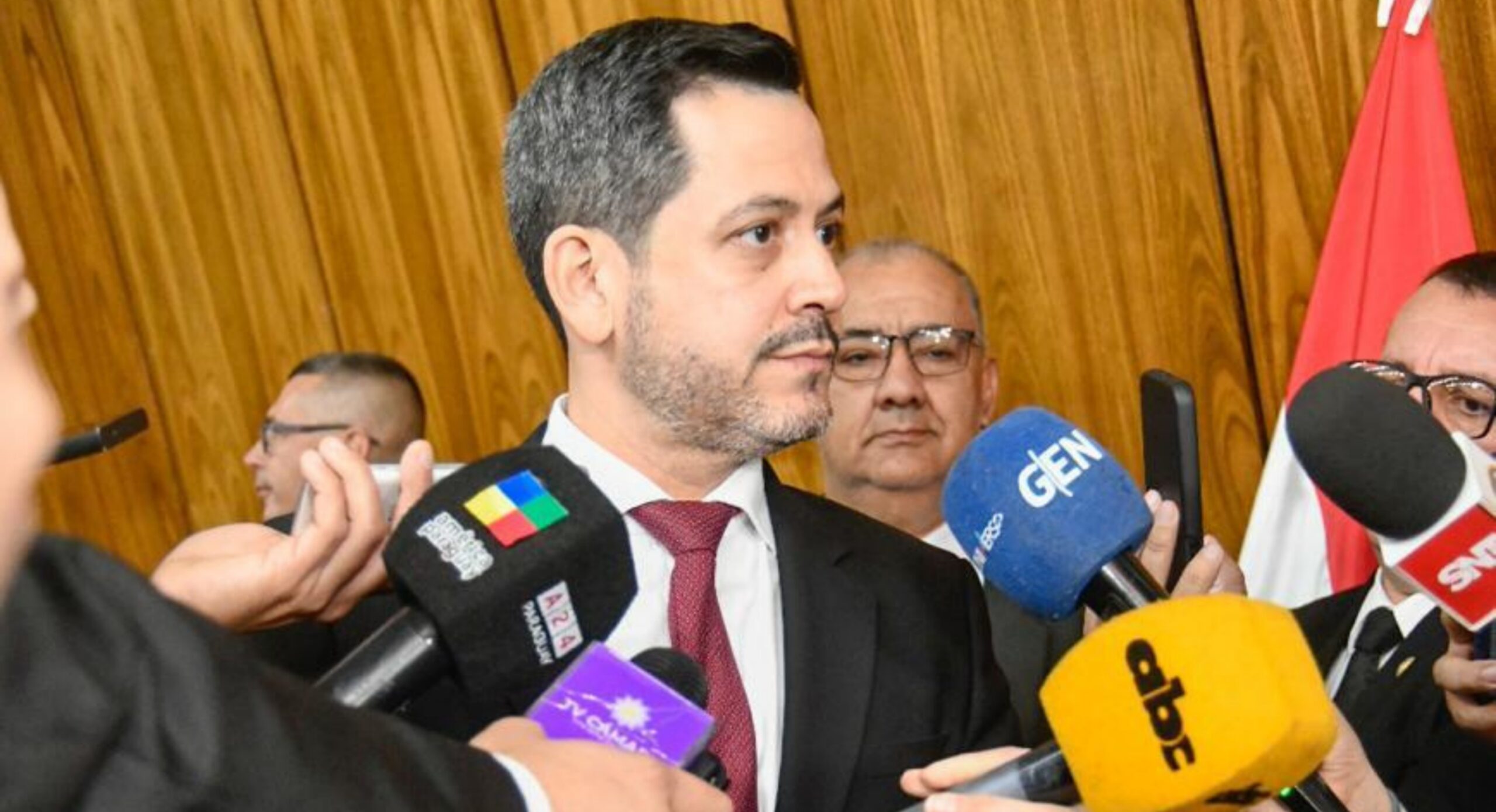 Latorre respalda a Peña y defiende cambios en el gabinete