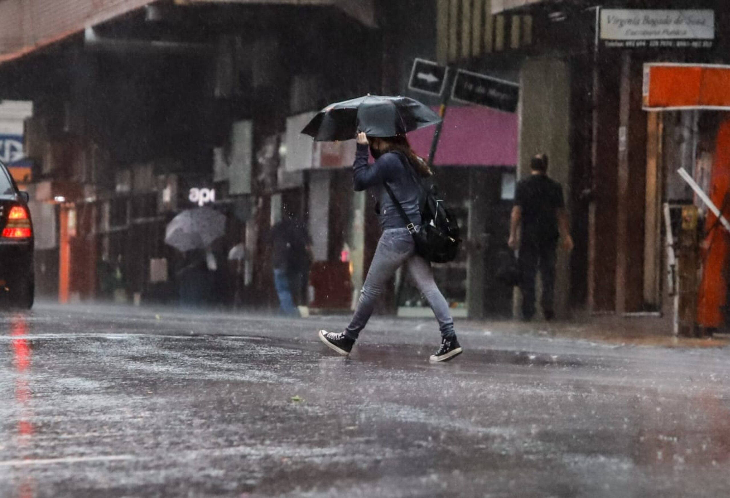 Meteorología advierte sobre sistema de tormentas con granizo y ráfagas fuertes